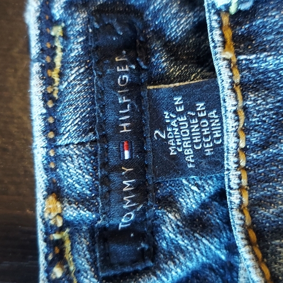 Tommy Hilfiger American Hope Classic Rise Bootcut Jeans Size 2x30 - Picture 3 of 10